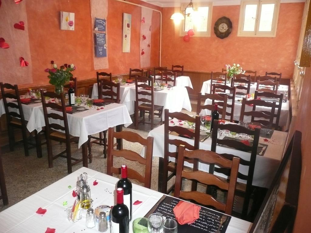 Restaurant Du Pont Vieux Hotel Camarès